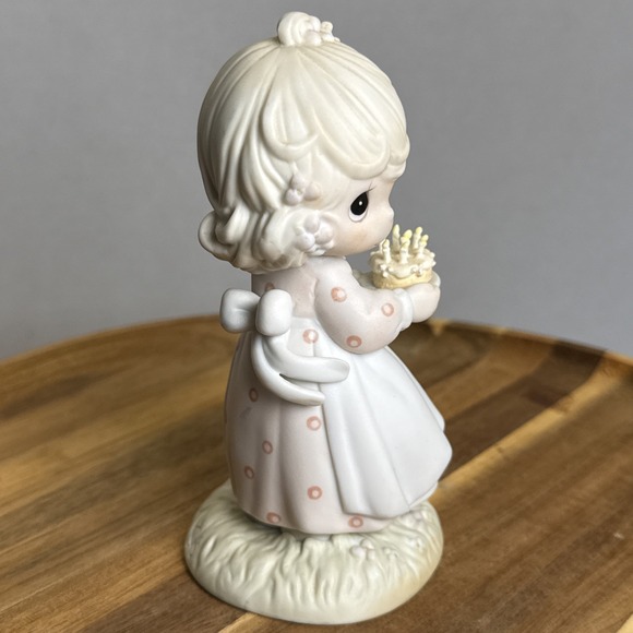 (9B)-Precious Moments "May Your Birthday be a Blessing" Ceramic Figurine 1990 - Picture 2 of 7